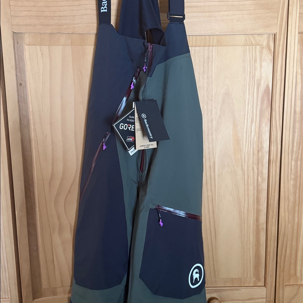 Stylish Black and Green Bibs